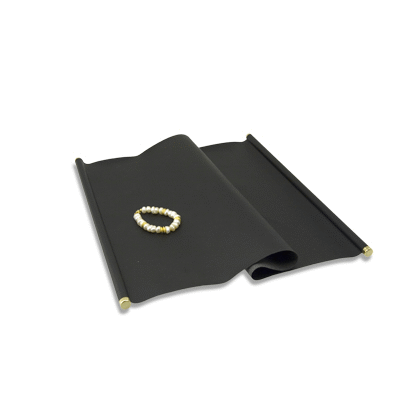 High-quality roll cloths for jewellery presentation