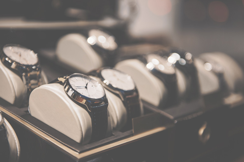 Why custom packaging for watches and jewellery?