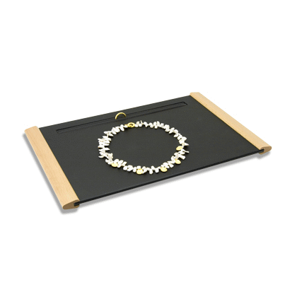 Jewellery presentation trays with additional ring bar