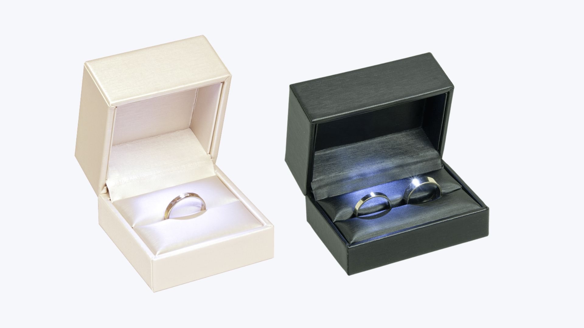 5530 BRILLIANT series.<br>Our ring cases with spotlight.