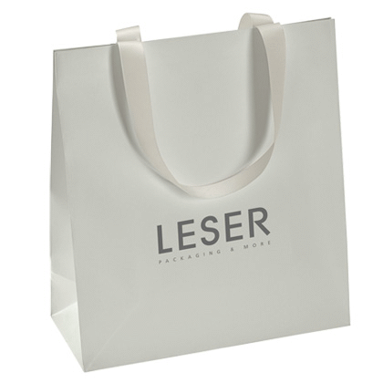 Elegant bag with silk ribbon
